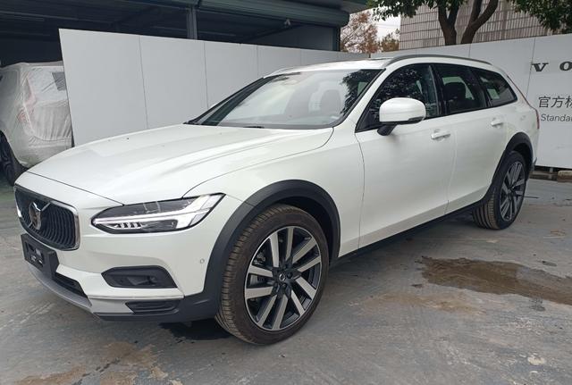 Volvo V90