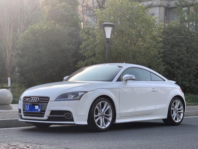 Audi TTS