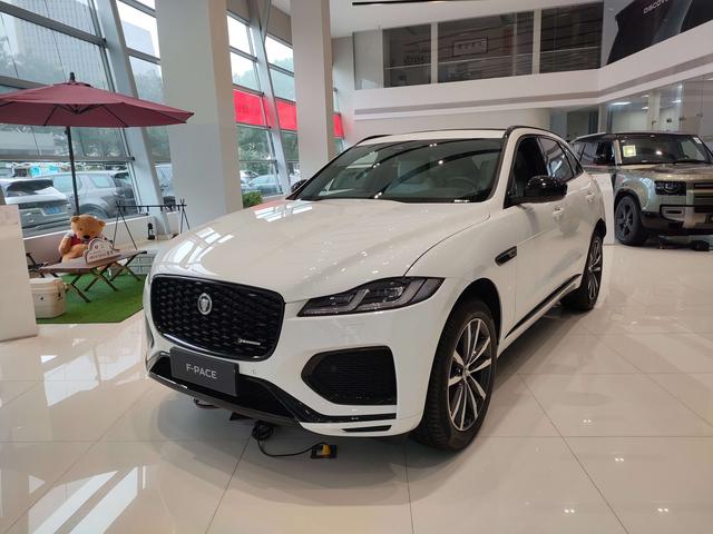 Jaguar F-PACE