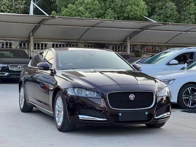 Jaguar XFL