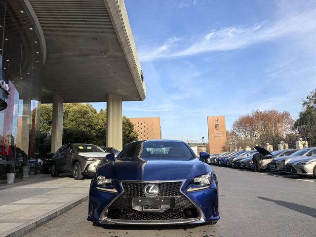 Lexus RC