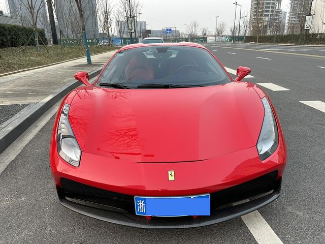 Ferrari 488