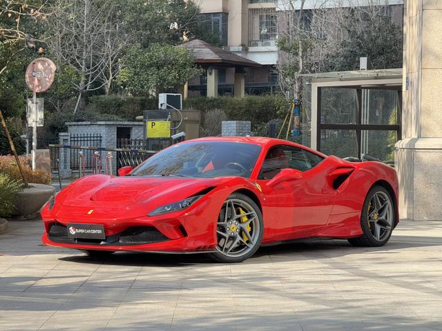 Ferrari F8