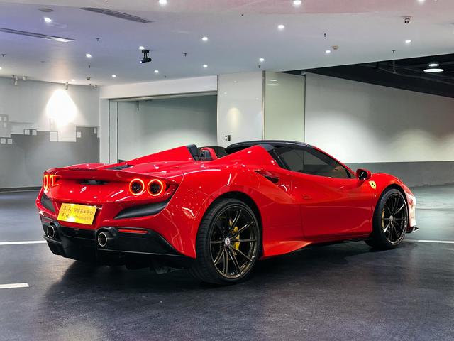 Ferrari F8