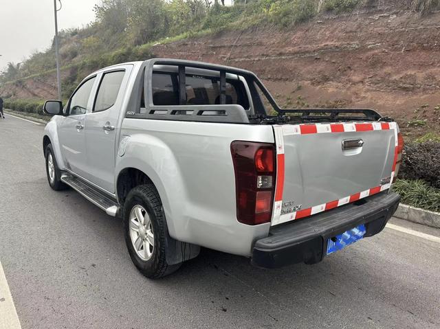 Isuzu D-MAX