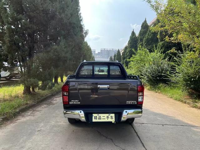 Isuzu D-MAX