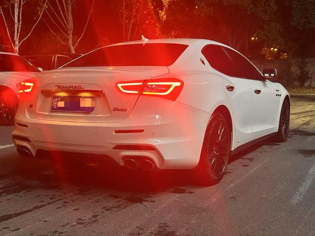 Maserati Ghibli