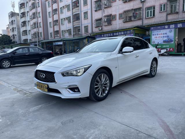 Infiniti Q50L