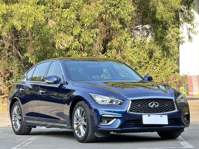 Infiniti Q50L