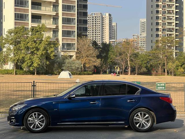 Infiniti Q50L