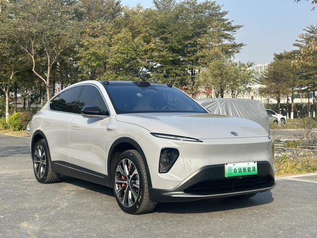 NIO EC7