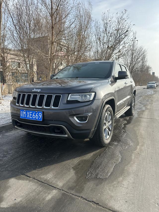 Jeep Grand Cherokee (imported)