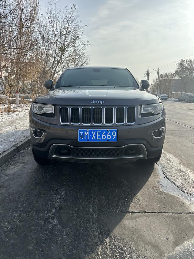 Jeep Grand Cherokee (imported)