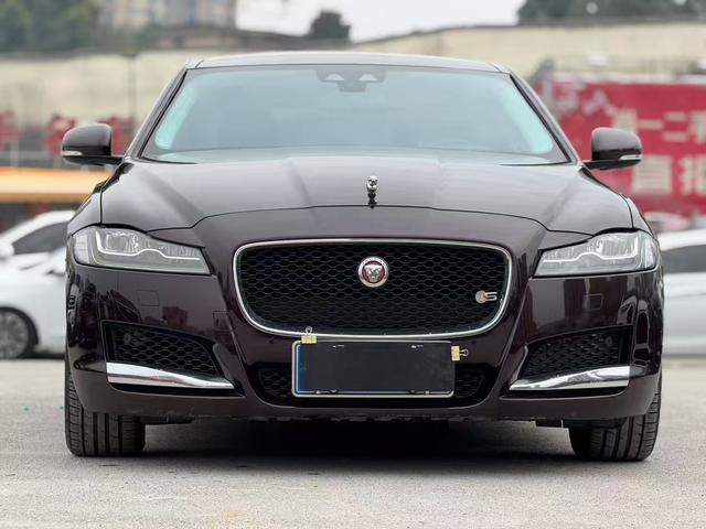 Jaguar XFL