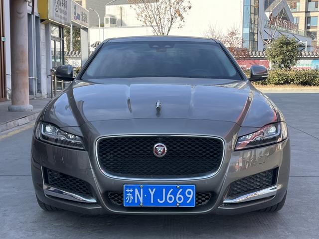 Jaguar XFL