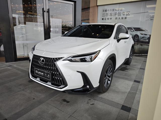 Lexus NX PHEV