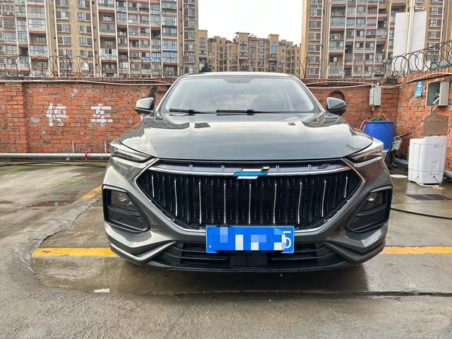 Oshan Changan Auchan X5