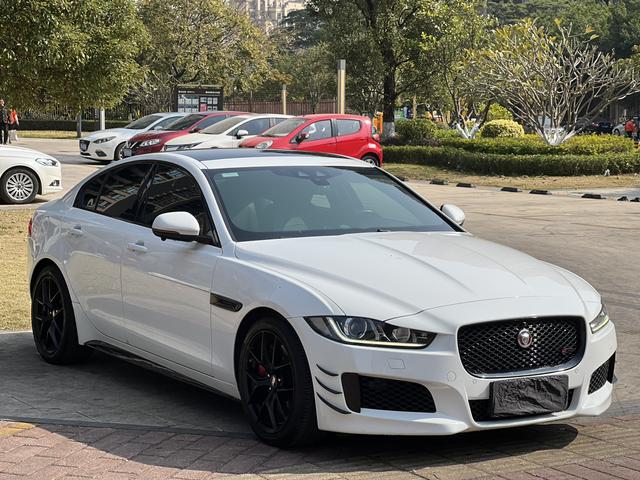 Jaguar XE