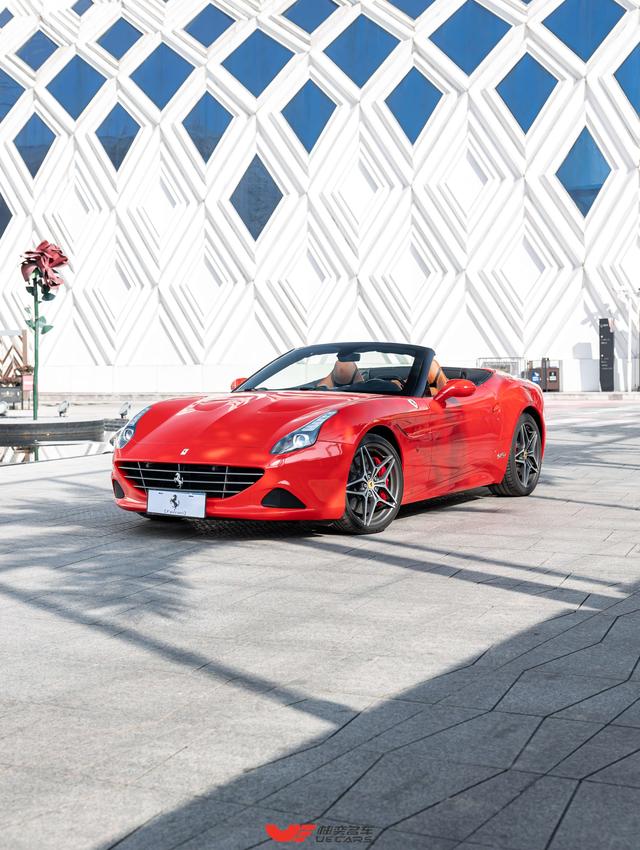 Ferrari California T