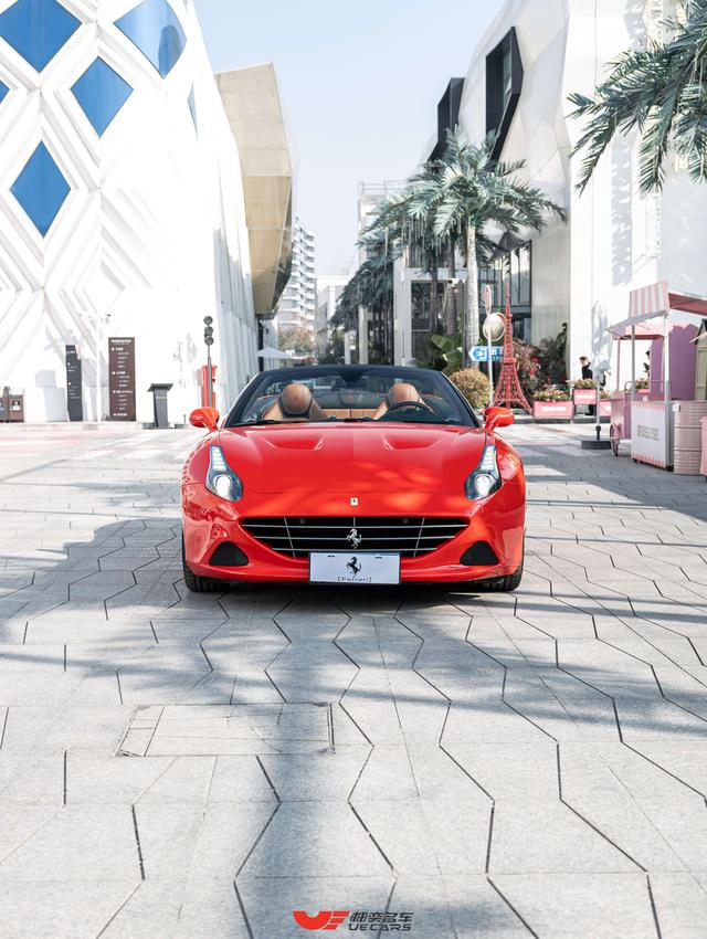 Ferrari California T