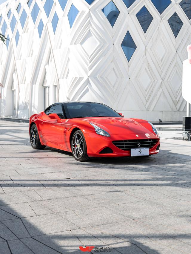 Ferrari California T