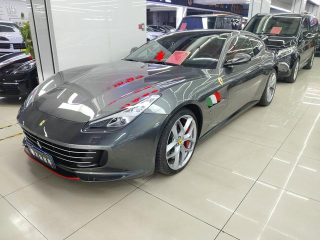 Ferrari GTC4Lusso