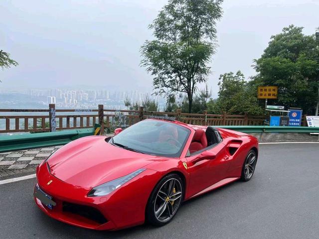 Ferrari 488