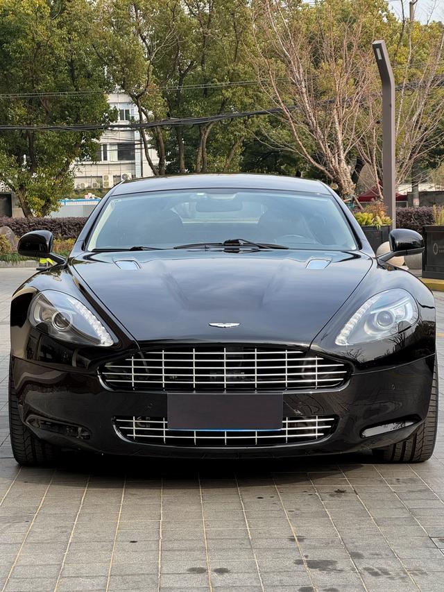 Aston Martin Rapide