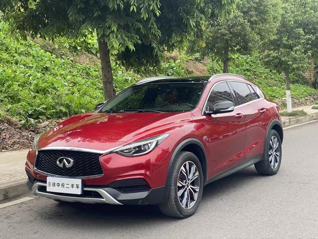 Infiniti QX30