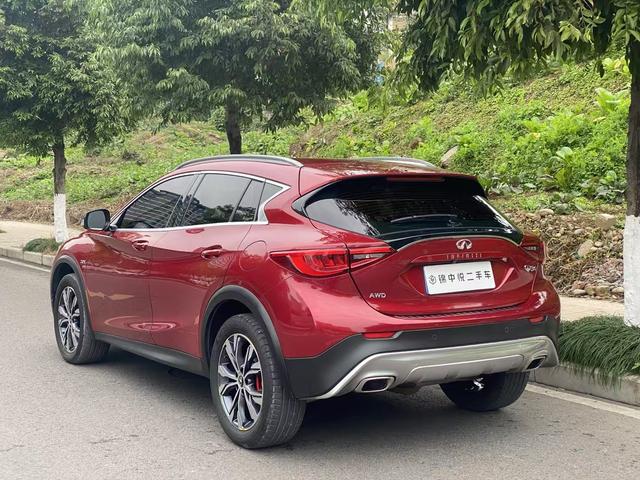 Infiniti QX30