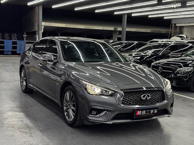 Infiniti Q50L