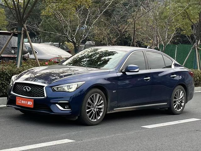 Infiniti Q50L