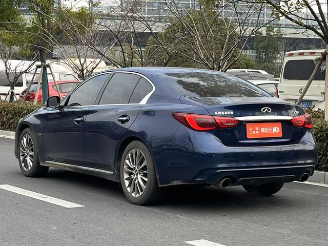 Infiniti Q50L