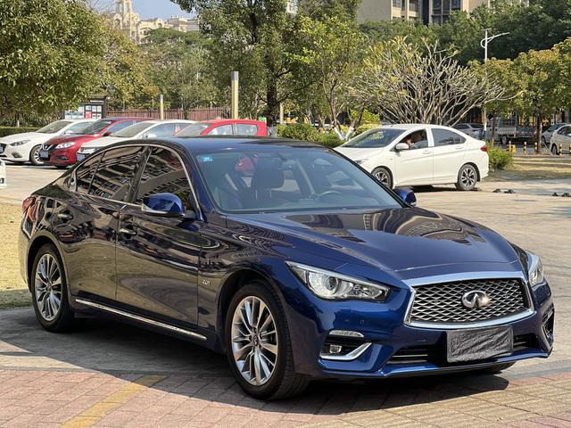 Infiniti Q50L