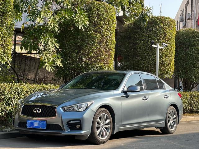 Infiniti Q50L