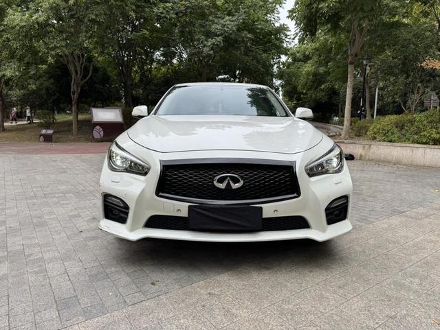 Infiniti Q50L