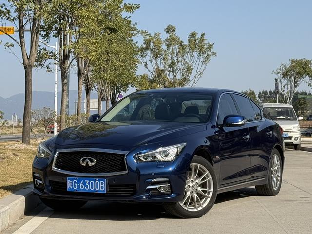 Infiniti Q50L