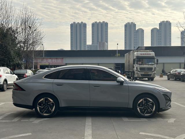 Wuling Starlight EV