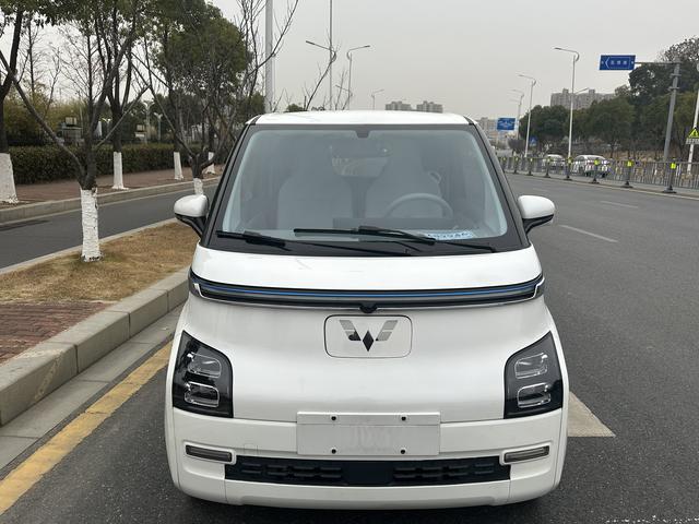 Wuling Air ev clear sky