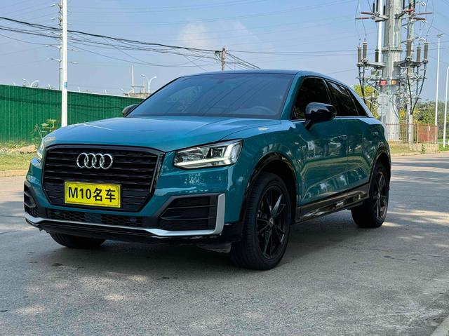 Audi Q2L