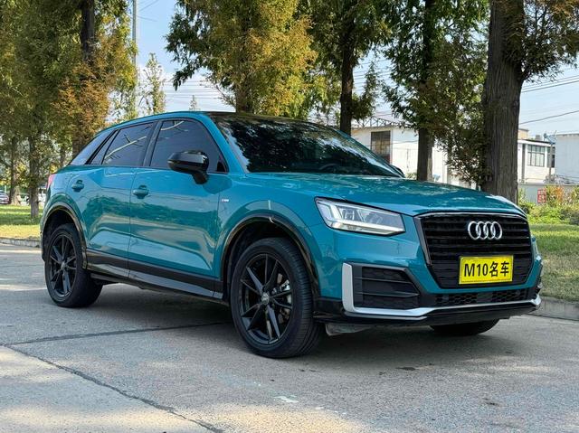 Audi Q2L