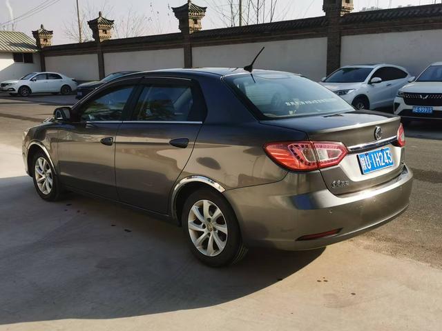 Dongfeng Fengshen S30