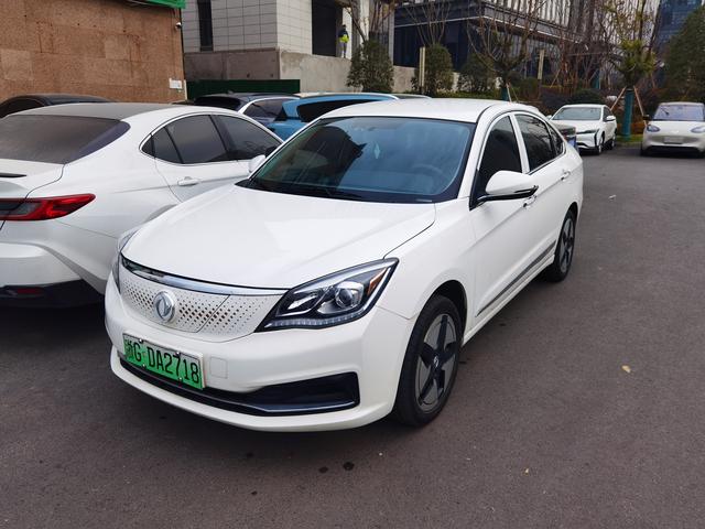 Dongfeng Fengshen E70