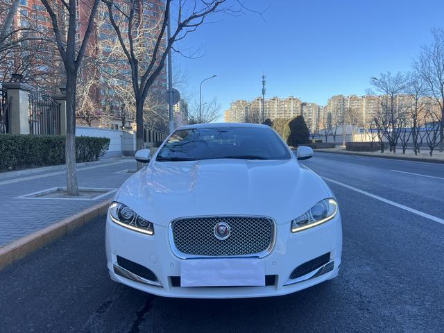 Jaguar XF