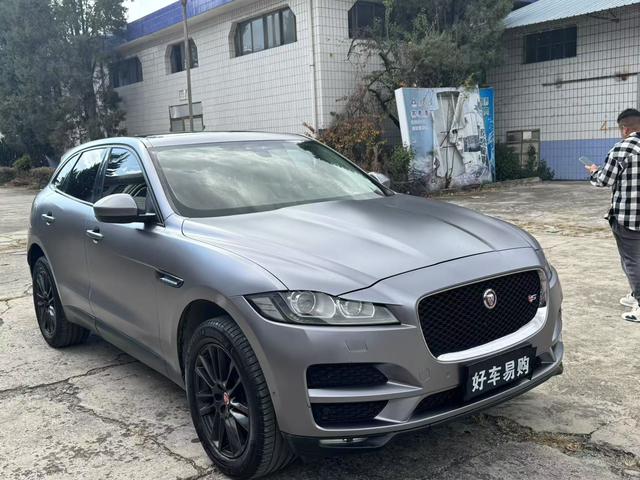 Jaguar F-PACE