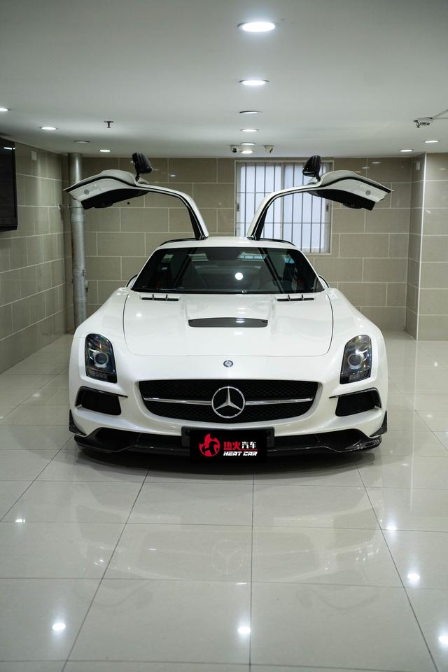 Mercedes-Benz SLS-Class AMG