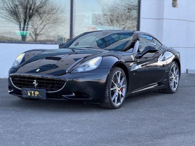 Ferrari California T