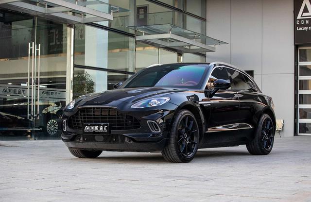 Aston Martin DBX