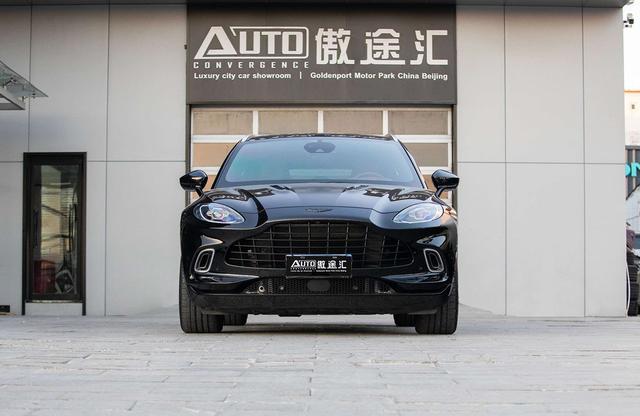 Aston Martin DBX