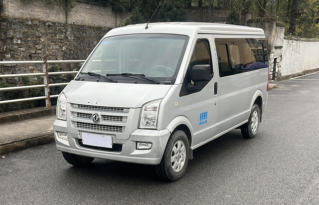 Dongfeng Xiaokang C37